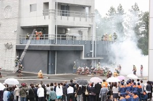 H26消防学校卒業式見学8